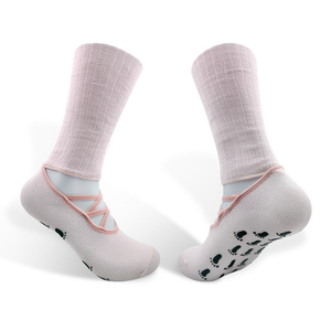 جوارب رياضية صيفية نسائية قصيرة للقدمين، مصنوعة من القطن الخالص بنمط مخطط، بتصميم متقاطع من الخلف وبدون ظهر، مضادة للانزلاق - Product Image 3