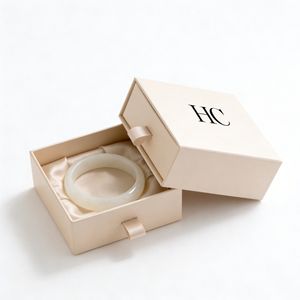 Boîte à bijoux moderne de luxe rigide coulissante avec poignée, insert en satin, vernis sélectif UV, logo personnalisé, emballage de bijoux OEM - Product Image 4