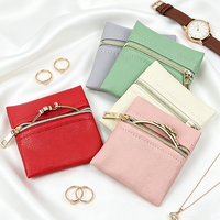 Pochette de voyage portable en cuir PU végétalien de luxe avec logo personnalisé pour cosmétiques, mini tube de brillant à lèvres, sac à maquillage zippé, vente en gros de bijoux