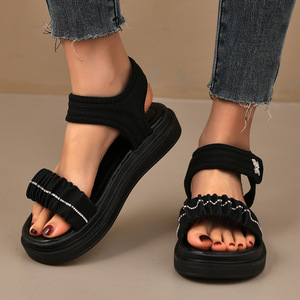 Women Thick Sole Pleated Beach <b>Sandals</b> Summer New Decoration Large Sports <b>Sandals</b> - Product Image 3