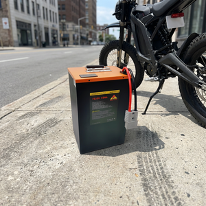 OEM Özelleştirilmiş 72v 40Ah 50Ah 60Ah 120Ah 150Ah LiFePO4 Lityum İyon Pil Paketi, 2 Yıl Garantili E-bisikletler/E-scooterlar için - Product Image 1