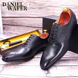 Vente en gros de chaussures en cuir de luxe pour hommes personnalisées, chaussures Oxford, brocart, chaussures formelles de créateur pour mariage et fête - Product Image 1