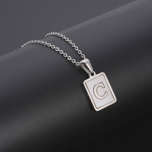 A-Z Lettre Collier Ensemble À <span class=keywords><strong>La</strong></span> Mode En Acier Inoxydable et Titane Bijoux Lien Chaîne Coin Forme <span class=keywords><strong>pour</strong></span> Filles <span class=keywords><strong>Amis</strong></span> En Gros Cadeau - Product Image 1