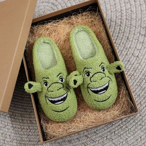 Nouvelle Arrivée Chaussons 3D <span class=keywords><strong>Grinch</strong></span> en Polyester Doux et Confortables pour Adultes, Idéals pour la Maison, l'Intérieur, l'Extérieur, les Fêtes, la Famille et Noël - Product Image 3