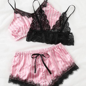 Ensemble deux pièces de loungewear noir simulé, style européen et américain, nouveau, tendance et confortable, avec bordure en dentelle, vente en gros - Product Image 3
