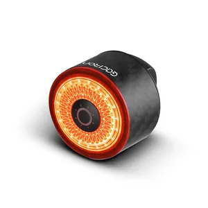 Lanterna Traseira de Bicicleta Gaciron LOOP-100 em Fibra de Carbono, Luz de Freio Inteligente, Montagem Magnética no Guidão, Acessório Recarregável para Ciclismo - Product Image 1