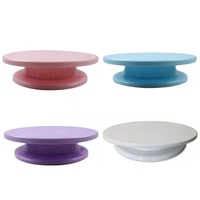 Vente en gros d'assiettes à gâteaux rotatives en plastique plateau tournant support de décoration de pâtisserie personnalisé tasse moulée facile à utiliser pour la cuisson boîte en PP