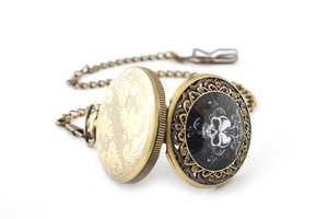 Montre de poche vintage de haute qualité, luxueuse et élégante, montre à quartz rétro avec chaîne, collier pour femmes et hommes, vente en gros - Product Image 4