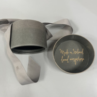 Boîtes cadeaux jetables en papier kraft biodégradable, disponibles dans une variété de formes et de styles de boîtes populaires