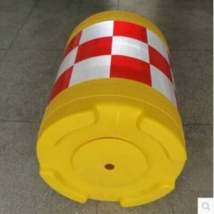 Barril Anticolisión Rotomoldeado de Plástico 800x600mm con Película Reflectante para Señalización de Intersecciones de Carreteras - Product Image 4