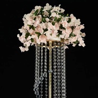 Support de fleurs de table moderne en fer doré et acrylique de haute qualité pour mariage et fête