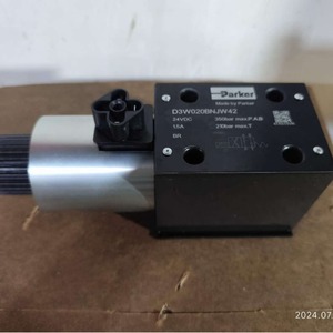 Vanne directionnelle à solénoïde Parker D3W020BNJW 24VDC 350Bar, vanne de commande hydraulique à 4 voies - Product Image 4