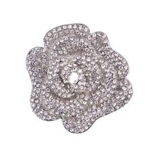 Broche de Moda con Diamantes, Diseño Elegante de Varias Capas, para Mujer, Ideal para Regalo, con Camelias y Rosas - Product Image 4