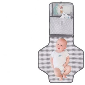 Tapis à langer portable BSCI pour bébé, matelas à langer pliable pour sac à couches, station de change de voyage |   Sangle de poussette - Product Image 1