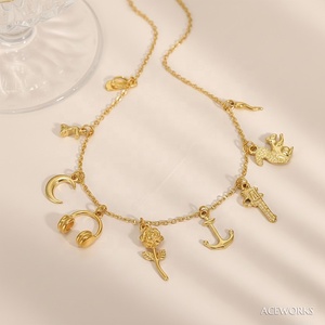 Iconos Diarios de Oro |   Mini Colgante de Acero Inoxidable Chapado en Oro PVD de 18K para la Creación de Joyería DIY |   Impermeable e Hipoalergénico - Product Image 2