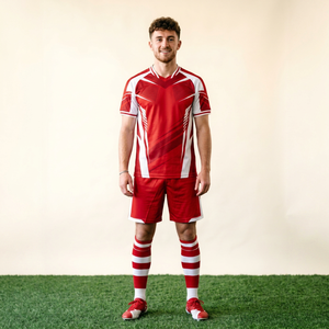 Impression par sublimation, vêtements de sport toutes saisons, uniforme de football, meilleure qualité, nouvelle arrivée, design tendance, uniforme de football léger - Product Image 1