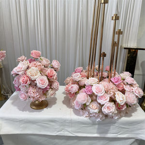 Centre de table de mariage GreenLife Factory Direct, fleurs artificielles roses et hortensias, style candélabre - Product Image 4