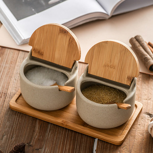 <span class=keywords><strong>Cocina</strong></span> creativa simple salud cerámica condimento olla <span class=keywords><strong>cocina</strong></span> condimento caja <span class=keywords><strong>a</strong></span> prueba <span class=keywords><strong>de</strong></span> humedad azúcar sal olla conjunto <span class=keywords><strong>de</strong></span> tres piezas - Product Image 3