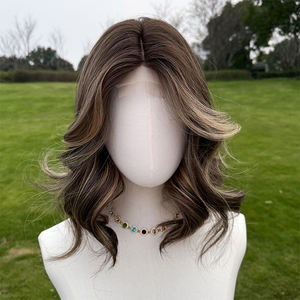 Nouveau Futura Brun Court Bouclés Dentelle <span class=keywords><strong>Perruque</strong></span> Souple Naturel Petite Dentelle Frange Coiffe <span class=keywords><strong>pour</strong></span> Dames Modèle SM1680 - Product Image 2