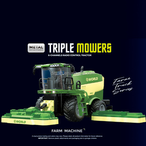 Modèle de <span class=keywords><strong>jouet</strong></span> de <span class=keywords><strong>tracteur</strong></span> agricole 6613 1/24 6CH en alliage, <span class=keywords><strong>tondeuse</strong></span> à gazon autopropulsée à disques, pulvérisateur RC 2.4G, moissonneuse-batteuse - Product Image 3