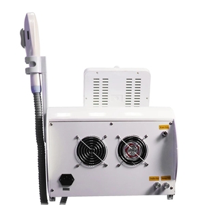 Plataforma estética versátil que combina luz pulsada y energía de RF para una eliminación segura y eficaz de las manchas solares y las arrugas finas - Product Image 3