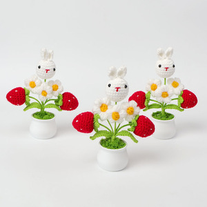 Fleur positive faite à la main au crochet fraise avec crochet lapin fleur en <span class=keywords><strong>pot</strong></span> tricot bouffée décoration de la maison saint valentin cadeau - Product Image 3