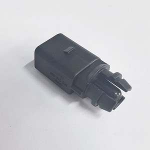 Sensore di Temperatura Esterna Adatto per Sagitar Magotan Tiguan <span class=keywords><strong>POLO</strong></span> Passat Touareg Superb Octavia 6RD 820 535 - Product Image 4