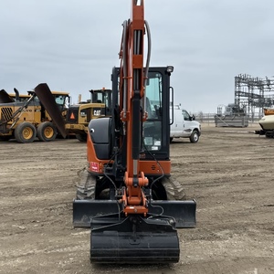 Vente flash : Mini-excavatrice Hitachi ZX35U d'occasion de 3 tonnes avec moteur et pompe pour projets agricoles et de construction urbaine - Product Image 4