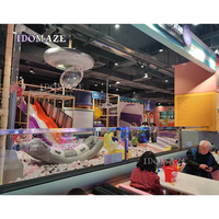 Aire de jeux intérieure pour enfants sur le thème de l'espace, grands toboggans en plastique, jeux interactifs, équipement de jeux souples pour parc d'attractions commercial