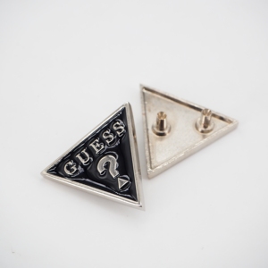 Étiquette métallique personnalisée bon marché en laiton et en fer gravée avec un logo plaqué or et <span class=keywords><strong>argent</strong></span>, forme personnalisée, écologique, certifiée Oeko-Tex - Product Image 3