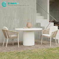 Meubles de jardin de style moderne en aluminium et corde tressée, chaise de jardin et table en fibre de verre, meubles de jardin pour villa, hôtel, complexe hôtelier