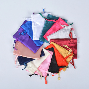 Pochette en <span class=keywords><strong>satin</strong></span> personnalisable avec logo pour emballage de cheveux, conteneur à bijoux pour extensions de cheveux, impression <span class=keywords><strong>satin</strong></span>ée personnalisable - Product Image 2