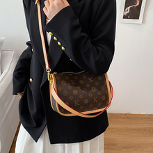 Bolsos de Hombro de PVC para <span class=keywords><strong>Mujer</strong></span>, Diseño Clásico, con Monograma, Múltiples Formas de Llevar, Bolsos Cruzados para Uso Diario, Gran Venta - Product Image 5