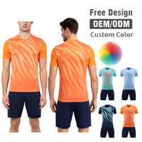 Des maillots de football personnalisés pour adultes sont disponibles, fabriqués en tissu 100% polyester, avec votre nom et votre numéro imprimés sur les maillots.