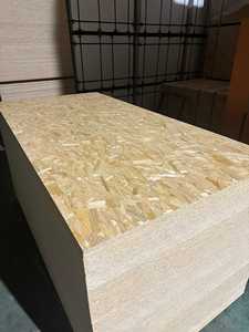 Tablero <span class=keywords><strong>OSB</strong></span> de Fábrica, 3mm 6mm 9mm 12mm, Tableros de Construcción, Panel Aislado Estructural <span class=keywords><strong>con</strong></span> Precio Económico para la Construcción - Product Image 5