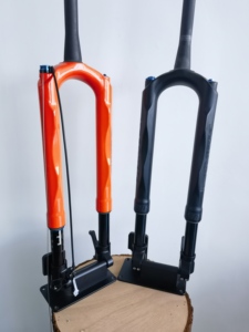 <span class=keywords><strong>Fourche</strong></span> à suspension de <span class=keywords><strong>bonne</strong></span> qualité vélo carbone Air <span class=keywords><strong>fourche</strong></span> <span class=keywords><strong>vtt</strong></span> <span class=keywords><strong>VTT</strong></span> 29 "à travers l'axe <span class=keywords><strong>fourche</strong></span> - Product Image 4