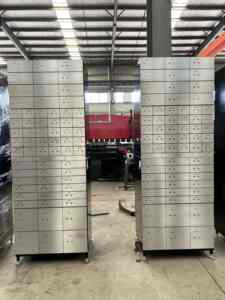 बिल्ट-इन हिंज बॉन्ड बॉक्स और वॉल्ट के लिए डुअल की लॉक के साथ स्टेनलेस स्टील सेफ डिपॉजिट बॉक्स - Product Image 4