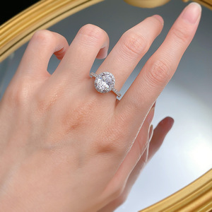 Nouveau 7*9 ovale Pigeon oeuf haute teneur en carbone bague en diamant à la mode Simple 925 bague en argent plaqué rhodium bague en pierres précieuses pour les fêtes - Product Image 3