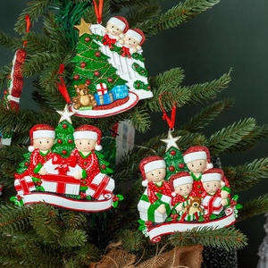 Ornements personnalisés pour la famille Différents types de <span class=keywords><strong>d</strong></span>écoration de Noël Bonhomme de neige Père Noël Elk Gingerbread Man Home Decorations - Product Image 5