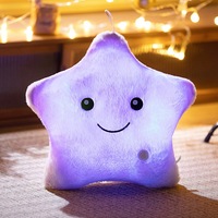 Pabrik grosir HQ warna-warni bantal lempar bercahaya boneka lembut bantal bersinar lucu bintang lima titik mainan mewah boneka mainan anak-anak