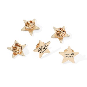 Broche de Metal de estrella y alfabeto de cinco puntos a la moda, broches de Letras a la moda para bolsos, tema de graduación con flor al por mayor - Product Image 2
