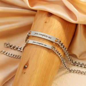 Pulseras de Dijes al por Mayor para Exportación, de Alta Calificación, con Embalaje Seguro, Textura de Superficie Uniforme, Baño de Oro de 18k - Product Image 3