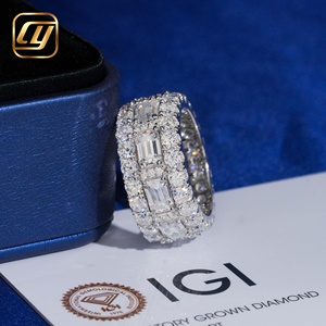Anillo de Diamantes Cultivados en Laboratorio, Ancho y Lujoso, con Incrustaciones Completas, Plata 925, Corte Esmeralda, Anillo de Eternidad para Boda, Joyería Clásica de Compromiso con Certificado IGI - Product Image 3