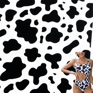 Tùy chỉnh Wicking Matte bò in mẫu thăng hoa in 4 cách căng nylon <span class=keywords><strong>spandex</strong></span> vải áo ngực đồ lót đồ Bơi Vải - Product Image 1