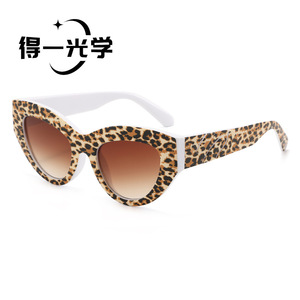 แว่นกันแดดทรงแคทอาย UV400 โพลาไรซ์สำหรับผู้หญิงสไตล์แฟชั่นกลางแจ้ง - Product Image 3