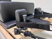 Mini Reformer Pilates avec cadre en aluminium léger, petit lit de Pilates pour la rééducation et l'entraînement physique à domicile