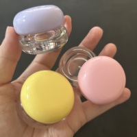 Masque pour les lèvres en forme de champignon Macaron 5g ISMAN, pot mignon rose jaune violet en plastique AS, baume à lèvres, conteneur cosmétique, vente en gros, étiquette privée