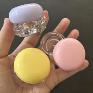 Masque pour les lèvres en forme de champignon Macaron 5g ISMAN, pot mignon rose jaune <span class=keywords><strong>violet</strong></span> en plastique AS, baume à lèvres, conteneur cosmétique, vente en gros, étiquette privée - Product Image 1