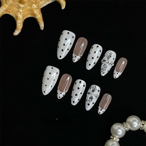 Uñas Postizas Acrílicas Cortas de Almendra, Estilo Retro Francés, Tallado Tridimensional de Alta Calidad, Personalizables, Paquete de 10 Piezas - Product Image 4