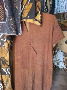 Robe bohème brodée à la main pour femmes, en lin respirant, maxi d'été avec ceinture à nouer réglable - Product Image 2